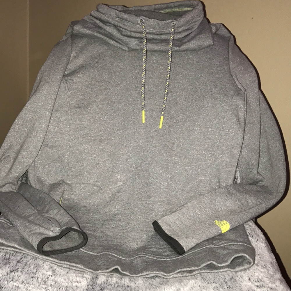 North Face Med Sweatshirt, New without tags